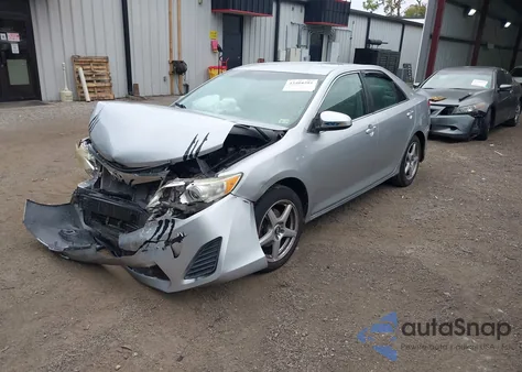 2014 Toyota Camry Le z USA, uszkodzony, nr VIN 4T4BF1FK3ER383164
